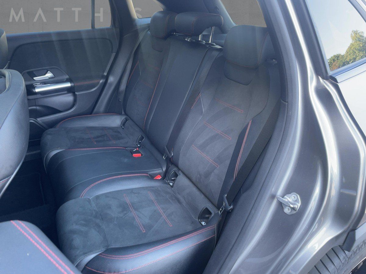 Fahrzeugabbildung Mercedes-Benz GLA 200 d 4M AMG/Night/Pano/360°/LED