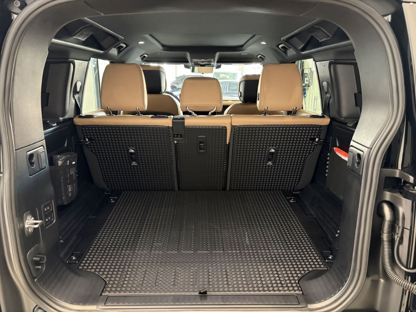 Land Rover Defender - Bild 10