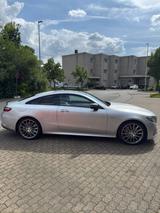 Mercedes-Benz E 400 4MATIC VOLLAUSTATTUNG - Mercedes-Benz E 400: Coupe