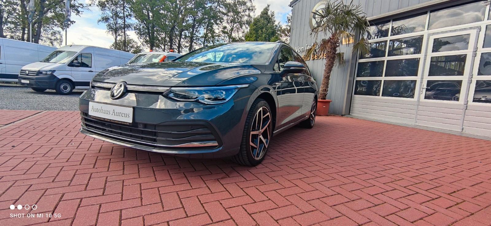 Volkswagen Golf VIII Variant Style 2,0 DSG LED/HEAD UP