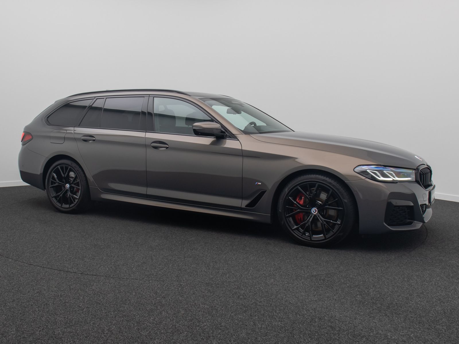 Fahrzeugabbildung BMW 540d xD M Sport Pro Panoram 360°Laser SoftCL HUD