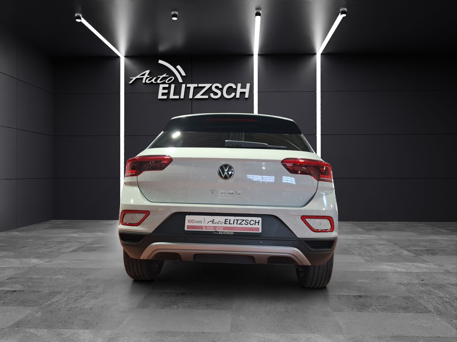 Fahrzeugabbildung Volkswagen T-Roc TSI Move Matrix ACC PDC Climatronic AID SH