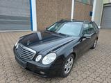 Mercedes-Benz E 220 CDI T ELEGANCE - Mercedes-Benz E 220 aus 2007: Cdi