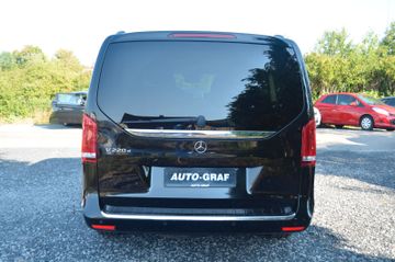 Mercedes V 220 - 5
