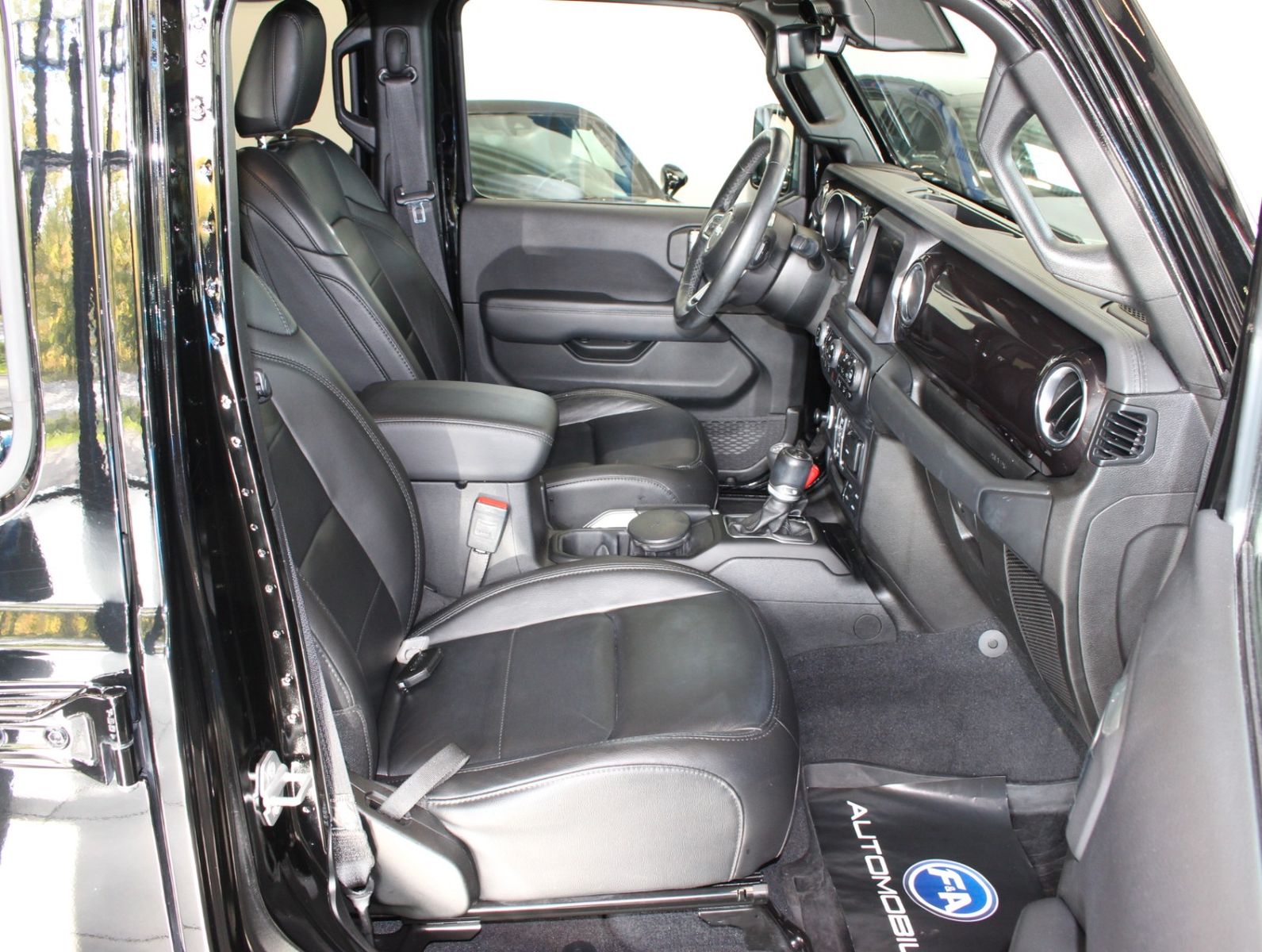 Fahrzeugabbildung Jeep Wrangler Unlimited Trail Rated 4x4+Leder+Alpine