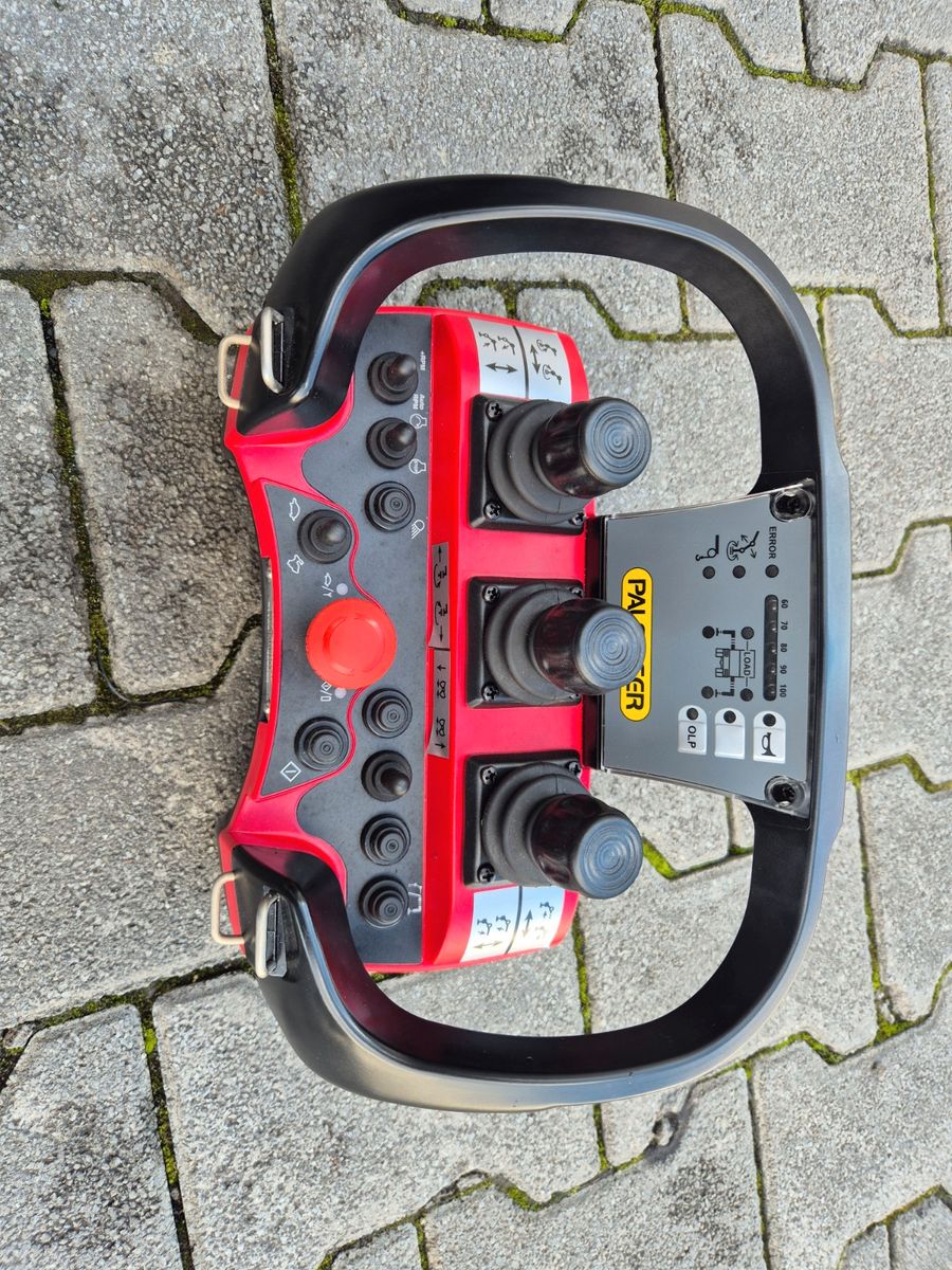 Fahrzeugabbildung Iveco AD200X46/P HR OFF Palfinger PK 12.501 Funk AHK