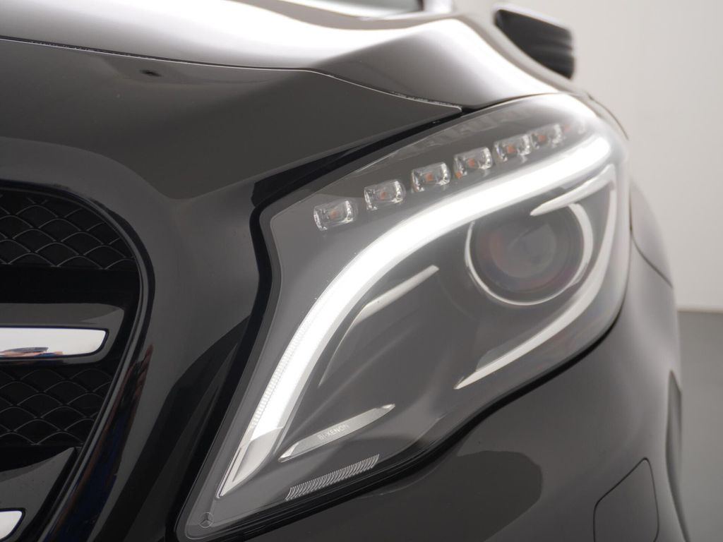 Mercedes-Benz GLA 180 AMG Night Edition Plus AMG Styling autom