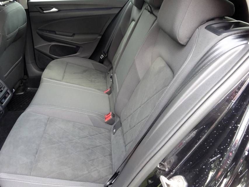 Fahrzeugabbildung Volkswagen Golf VIII 1.4 eHybrid Style