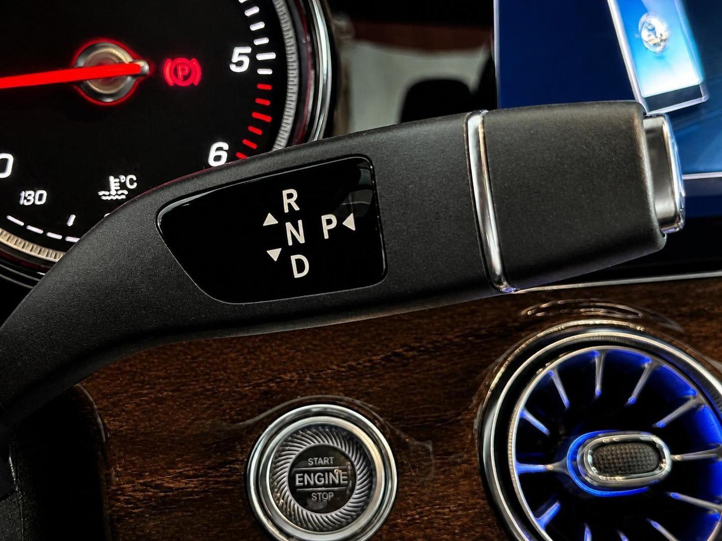 Mercedes-Benz CLS 220 *1. Hand + LED + Ambiente*