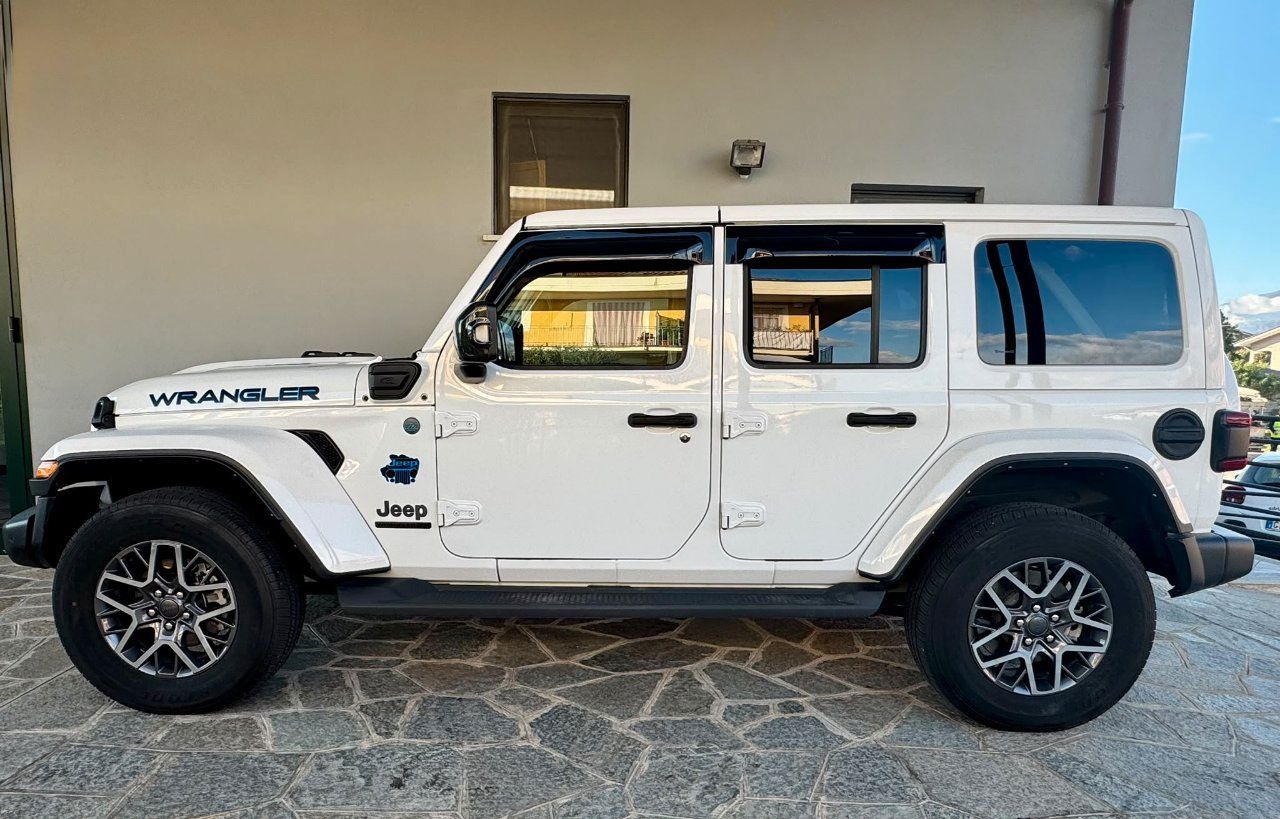 Jeep Wrangler Unlimited 2.0 atx phev Rubicon 4xe imagem 2