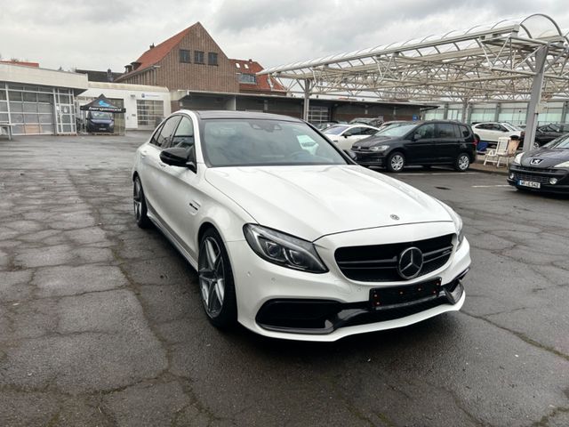 Mercedes-Benz C 63 AMG C -Klasse Lim.C 63 AMG Performance Sitz