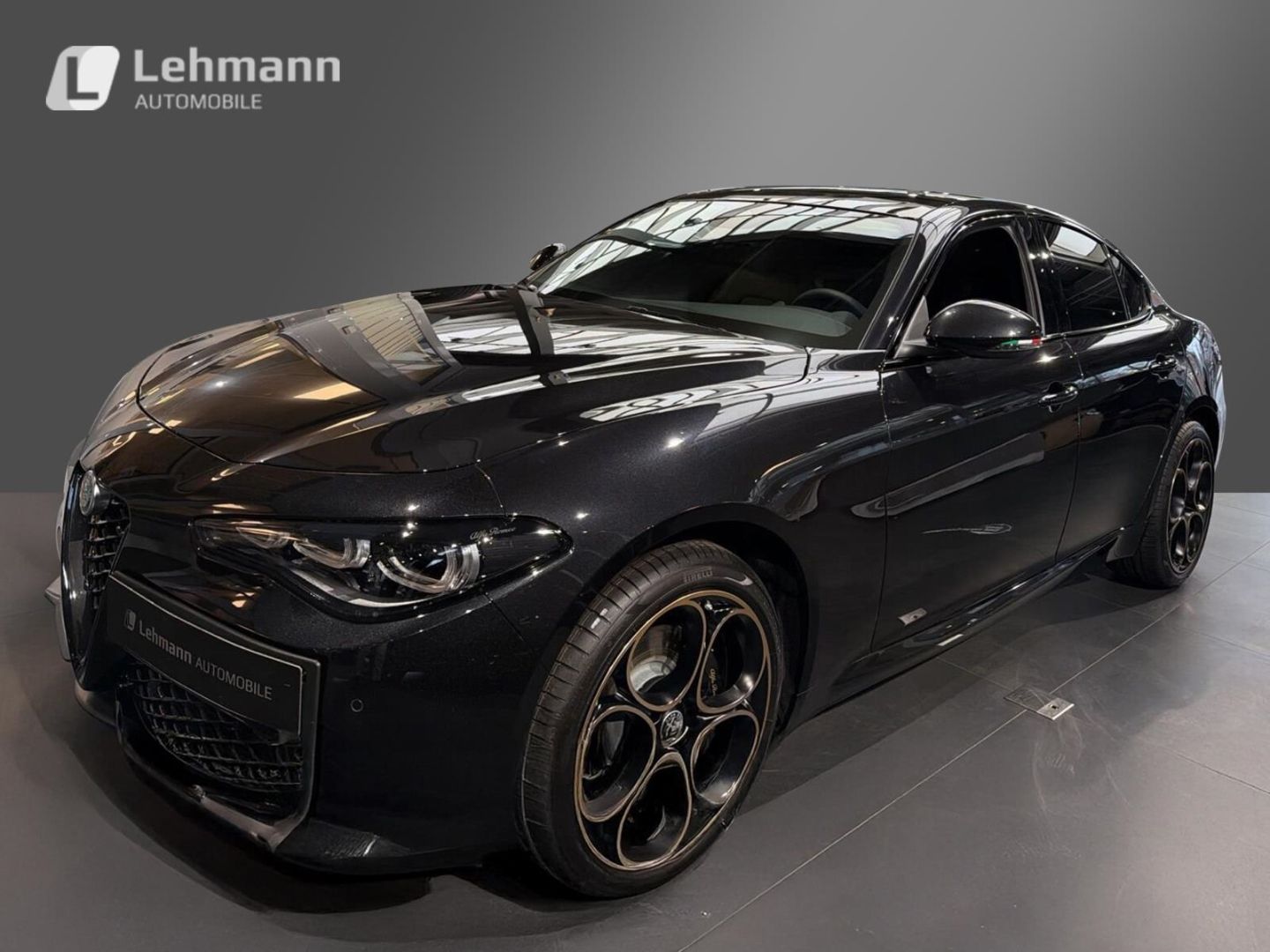 Fahrzeugabbildung Alfa Romeo Giulia 2.0Turbo Q4 Intensa +HARMAN/KARDON+PANORA