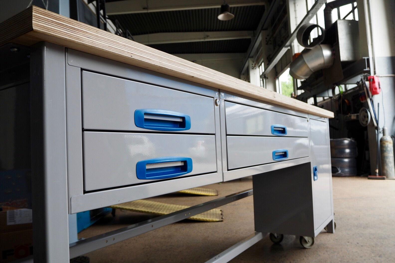 showroom-image-bottom