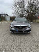 Mercedes-Benz E 200 EXCLUSIVE Autom. EXCLUSIVE - Mercedes-Benz E 200: Exclusive