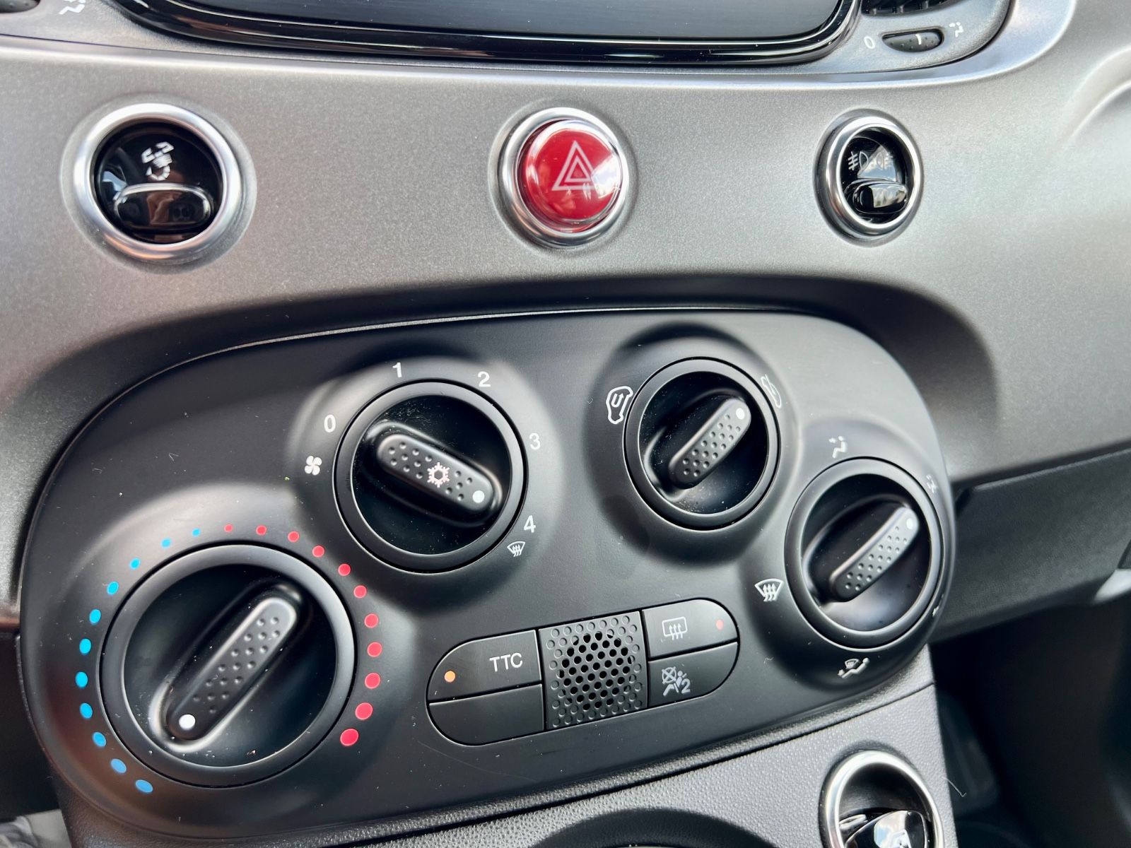 ABARTH 595 KLIMA PDC CARPLAY L+R SENSOR