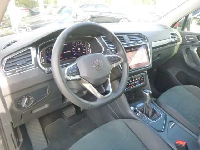 Fahrzeugabbildung Volkswagen Tiguan 1,5 TSI Elegance >AUT/AHK/NAV/Matrix-LED<