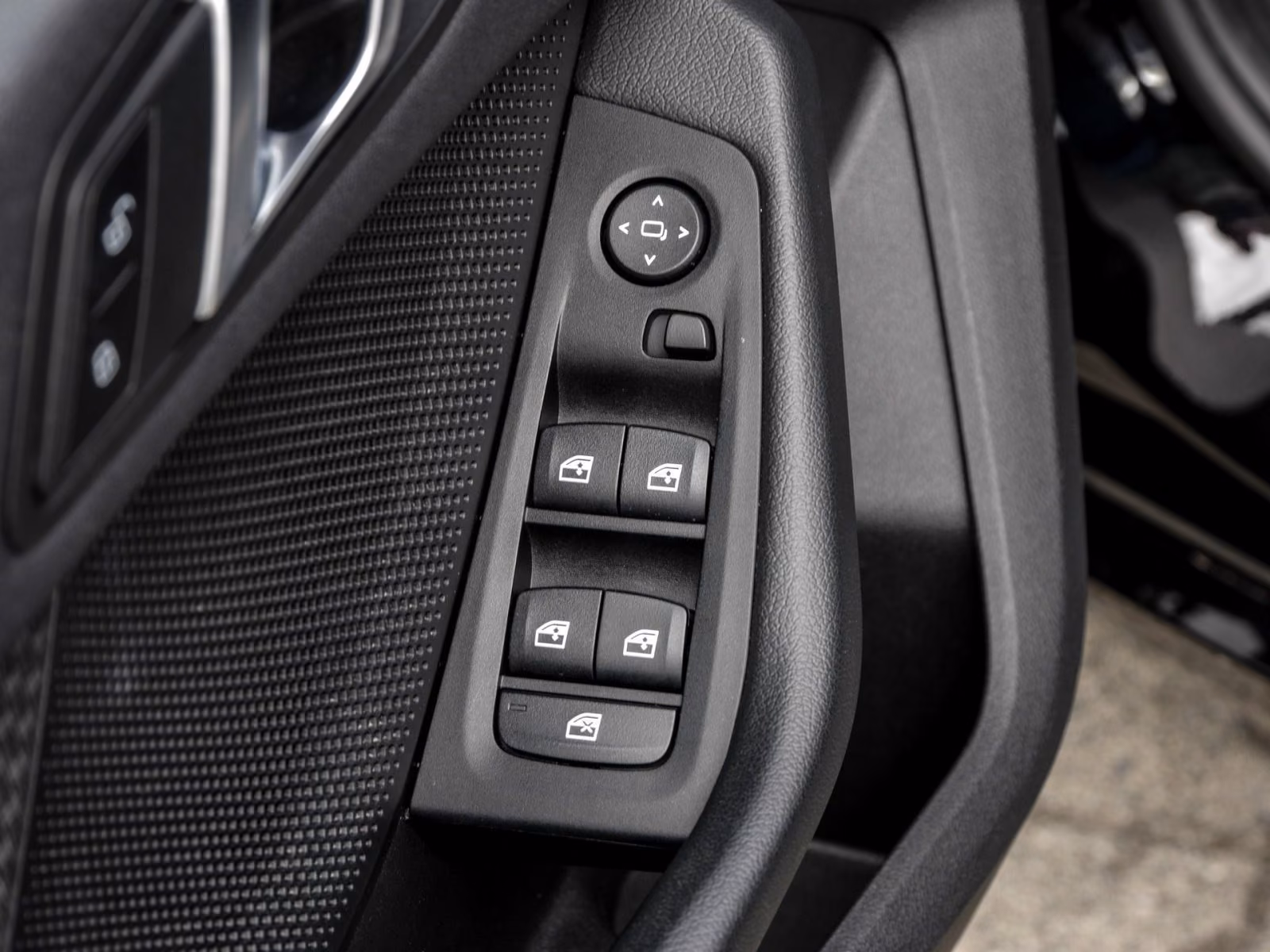 BMW 118 i /5 NAVI LED PDC V+H DAB Tempomat Sitzheiz., миниатюра 13