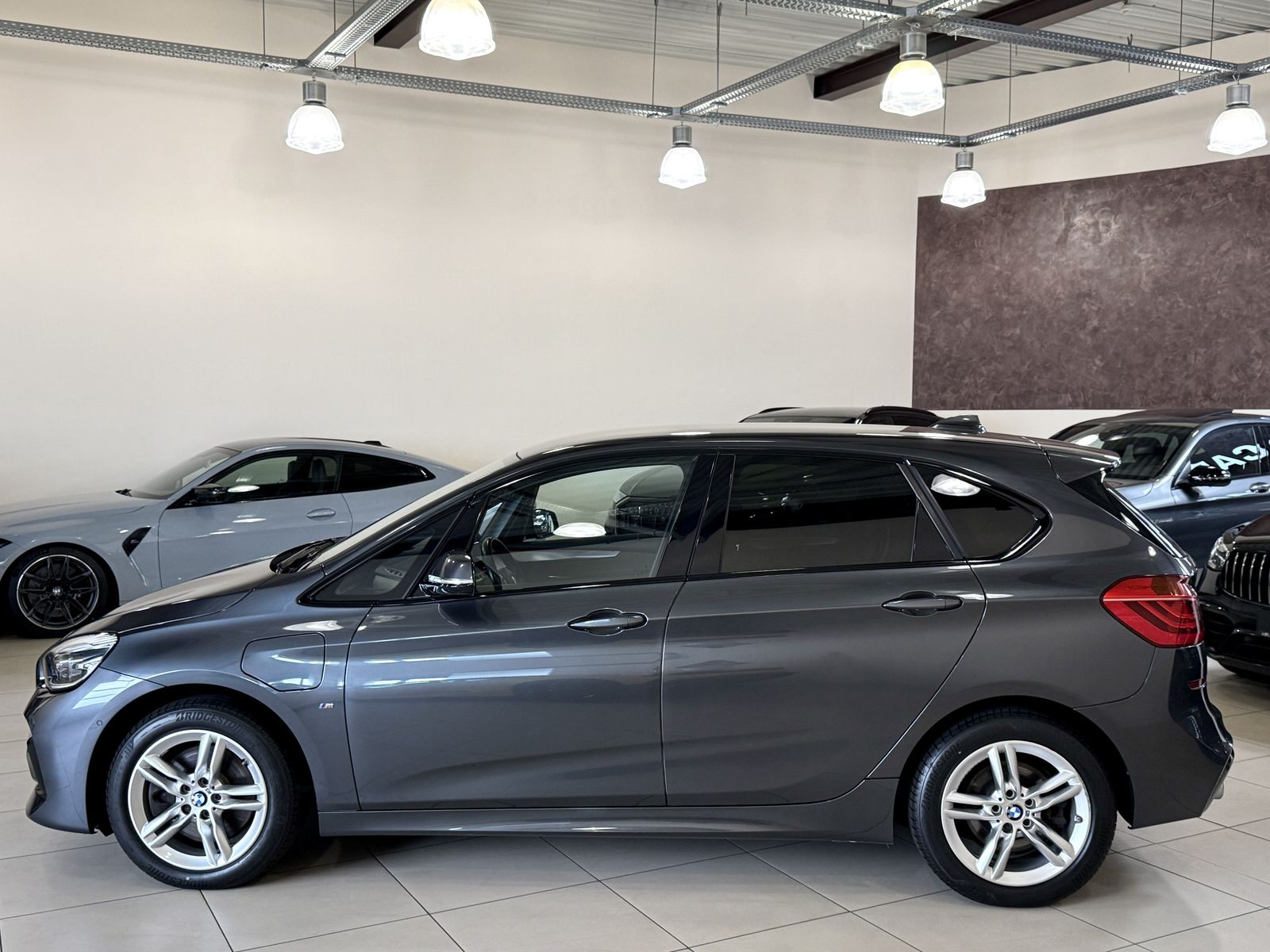 BMW 225 Active Tourer xe M Sport *Leder-LED-HUD-Navi imagem 3