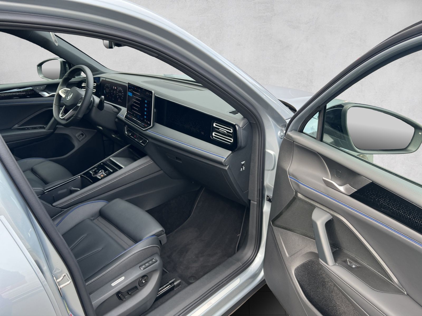 Tiguan R-Line 2.0 TSI DSG 4M AHK*ACC*Black Style