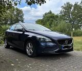 Volvo V40 D3 5-Zylinder, TüV und Inspektion neu