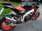 Aprilia Tuono 1100 V4 Factory      1 Hand - Aprilia Motorräder in München