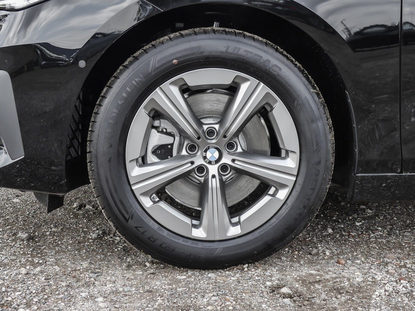 BMW 223 Active Tourer - Bild 3