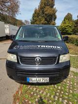Volkswagen T5 Caravelle lang, schwarz mit Ausbau - Volkswagen T5: Ausbau