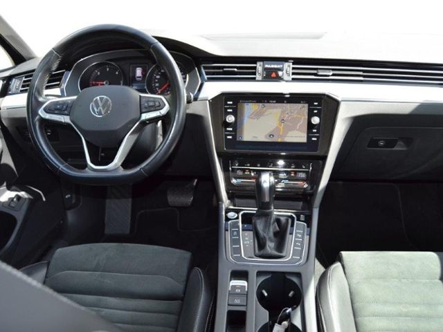 Passat Variant 2.0 TDI DSG Elegance AHK/MATRIX/N