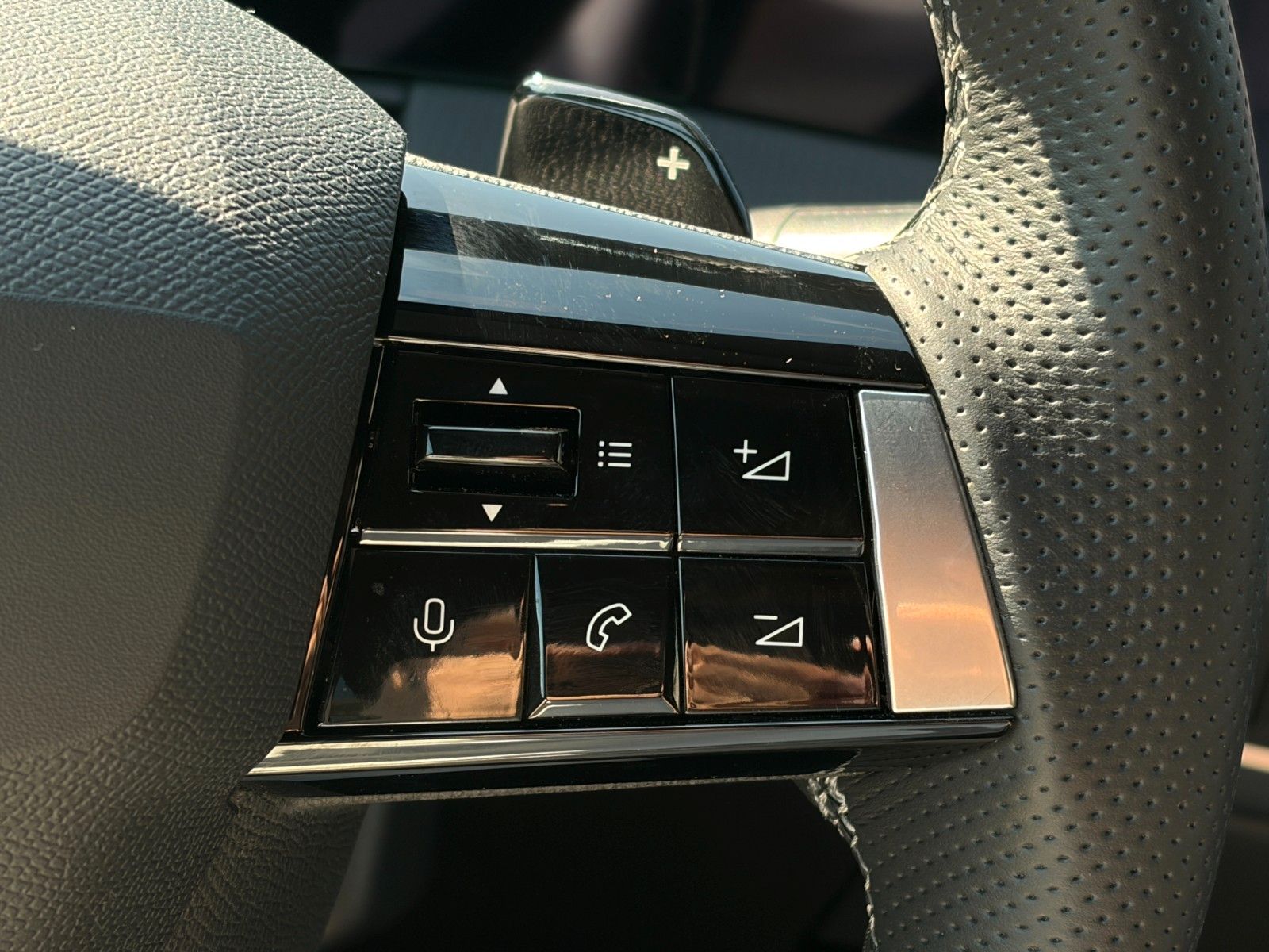 Fahrzeugabbildung Opel Astra L GS 1.2 Turbo Matrix CarPl. HuD 360° ACC