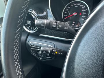 Mercedes V 220 - 12