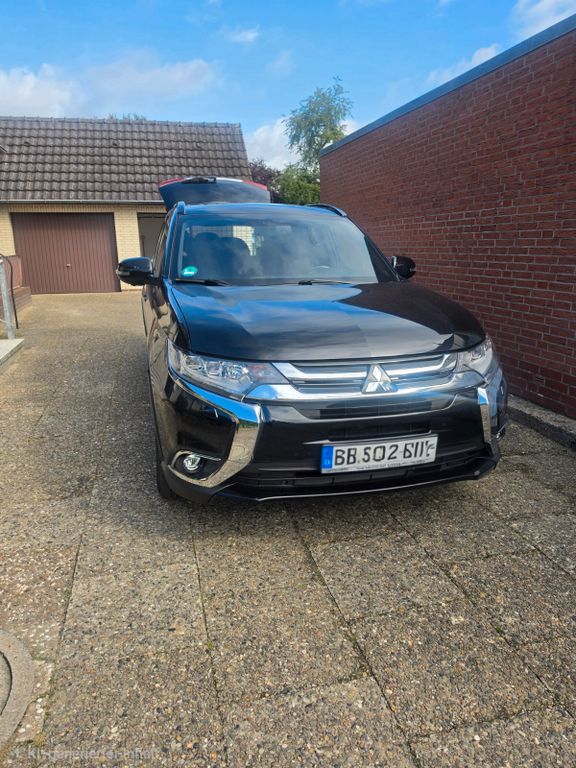 Image of Mitsubishi Outlander