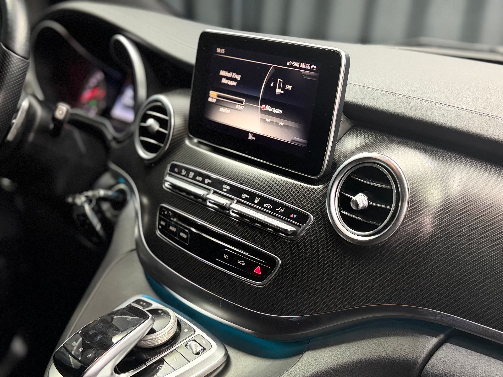 Fahrzeugabbildung Mercedes-Benz V 250d AVANTGARDE AMG EDITION lang|360°|AHK|LEDE