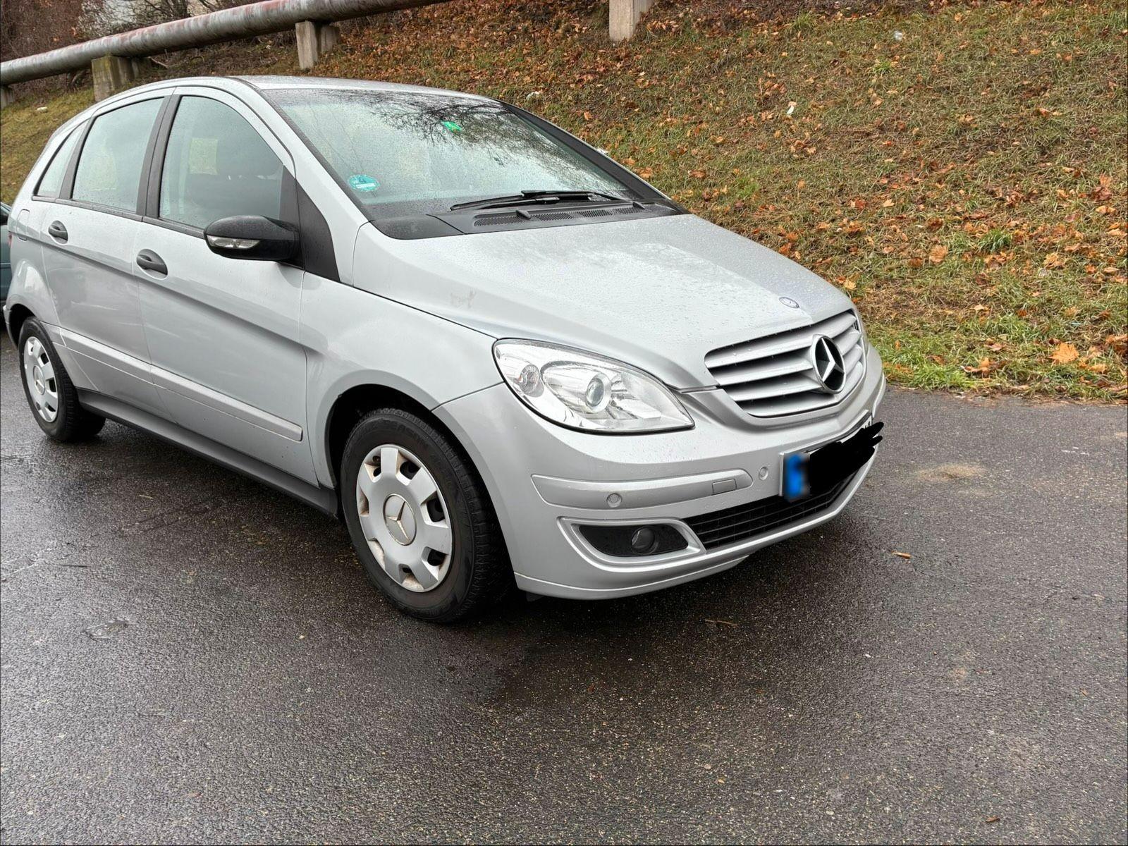 Mercedes-Benz B 170