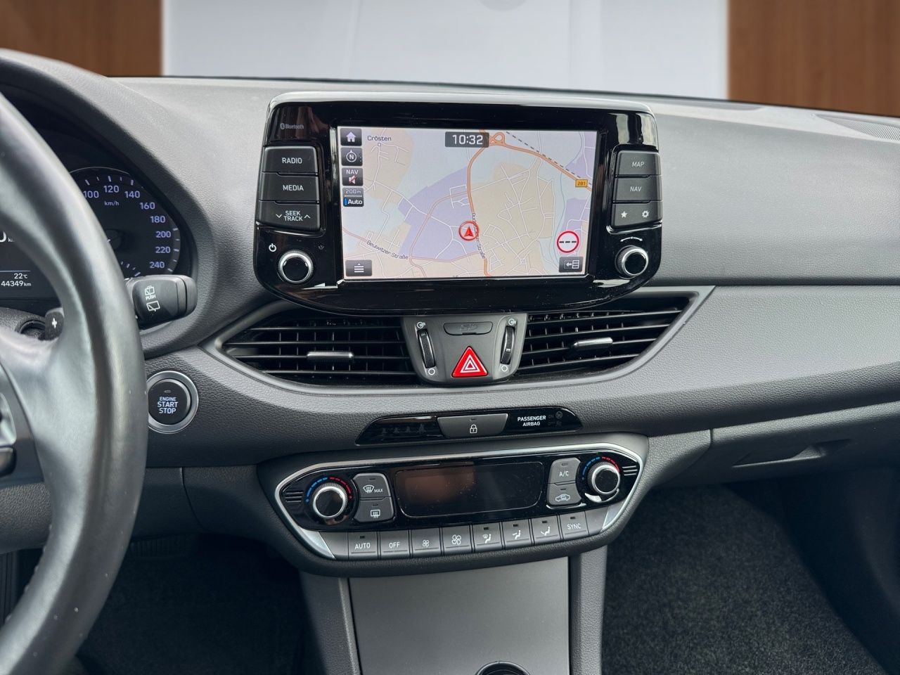 Fahrzeugabbildung Hyundai i30 1.4 DCT PREMIUM PANO*ACC*LED*NAVI*KAM*LHZ*SH