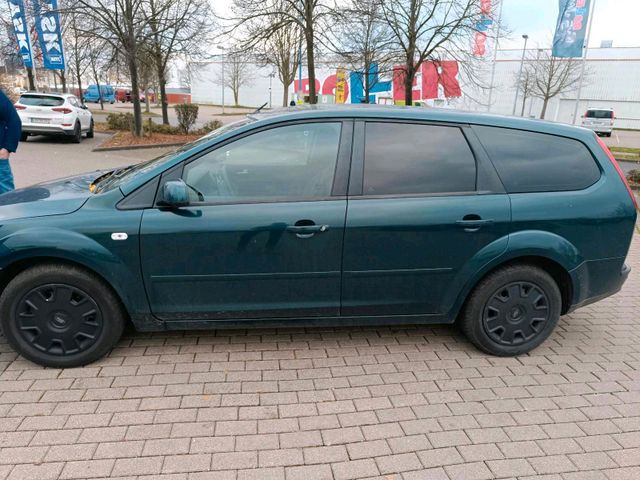 Ford Focus Turnier 2