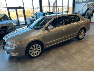 Skoda Superb Ambition 3.6 V6 4X4 *1.HAND*PDC*XENON*DSG