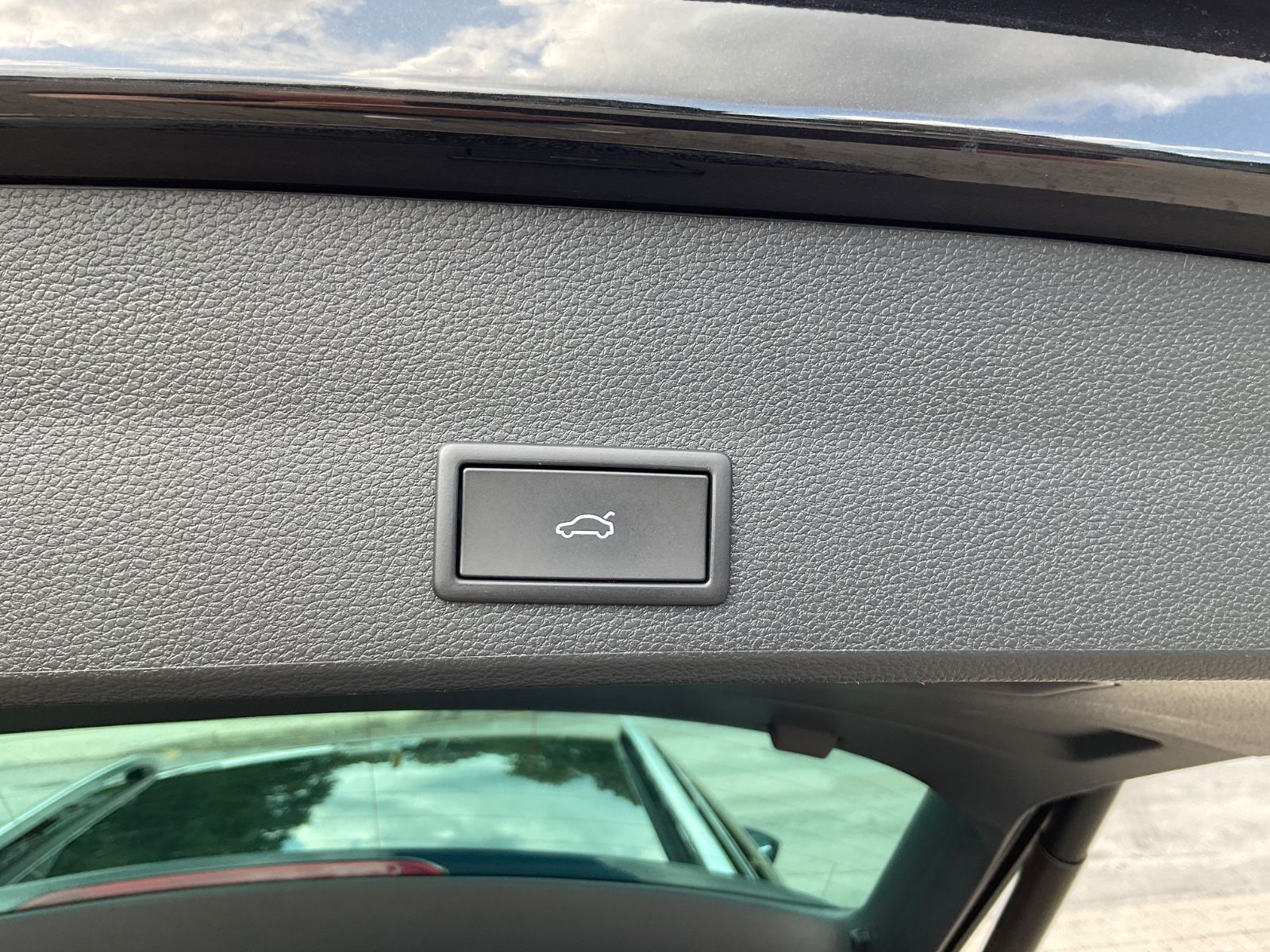 Fahrzeugabbildung SEAT Ateca 1.5 TSI Xperience DSG,Kamera,Navi,Carplay