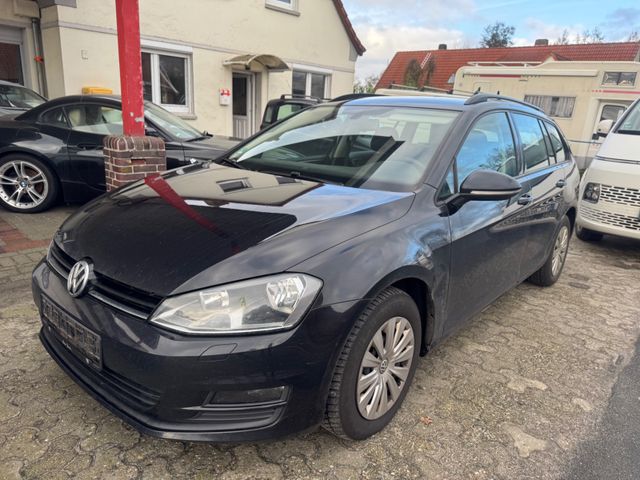 Volkswagen GOLF VII VAR 1.6TDI BMT TREND*NAV*KLIMAUT*SHZ*AH