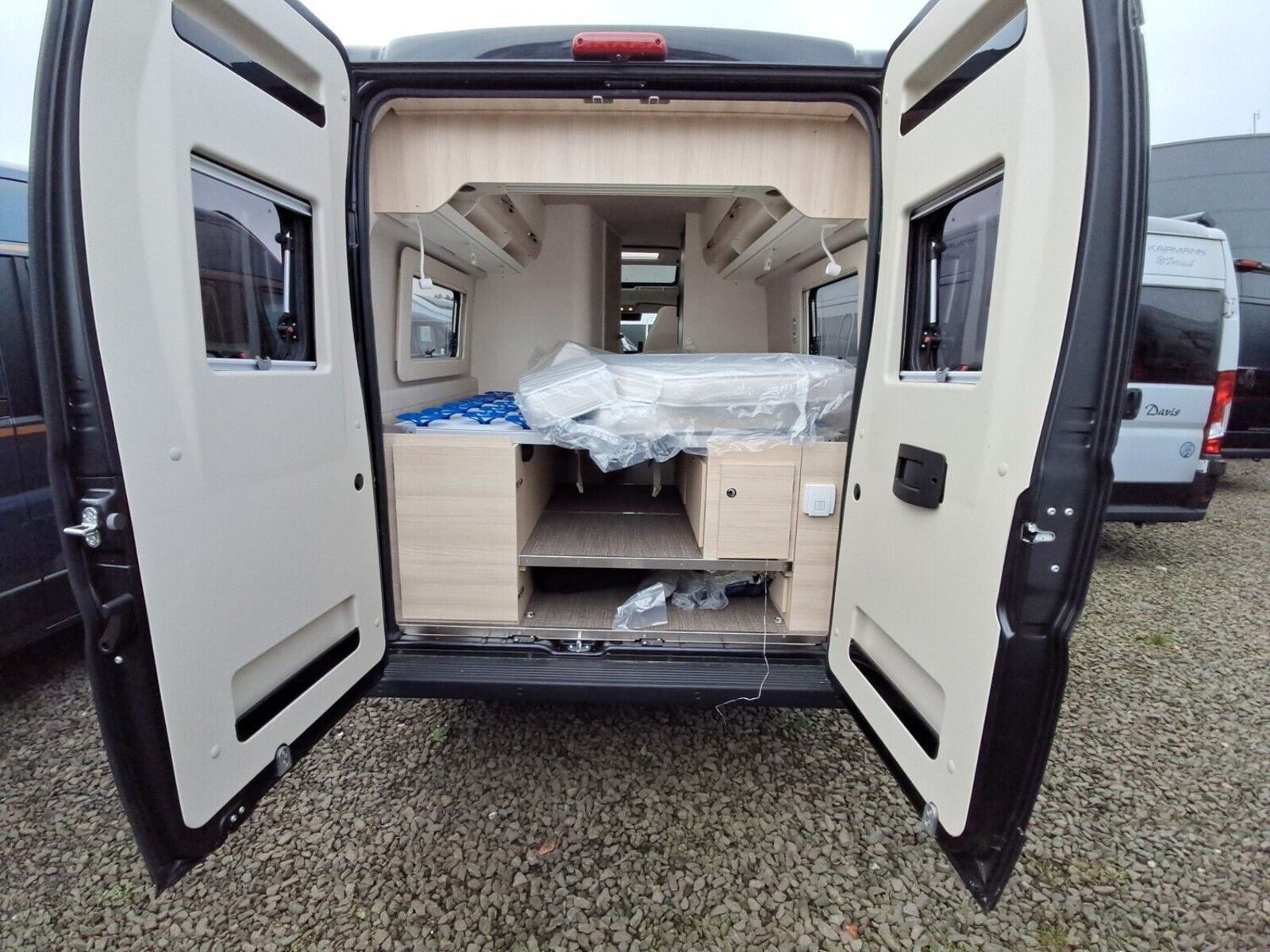Fahrzeugabbildung Eura Mobil Van V 635 HB Markise, Mondialpaket Plus