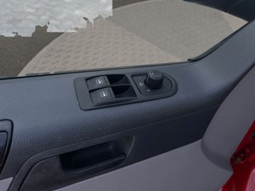 Volkswagen T5 Caravelle - 12