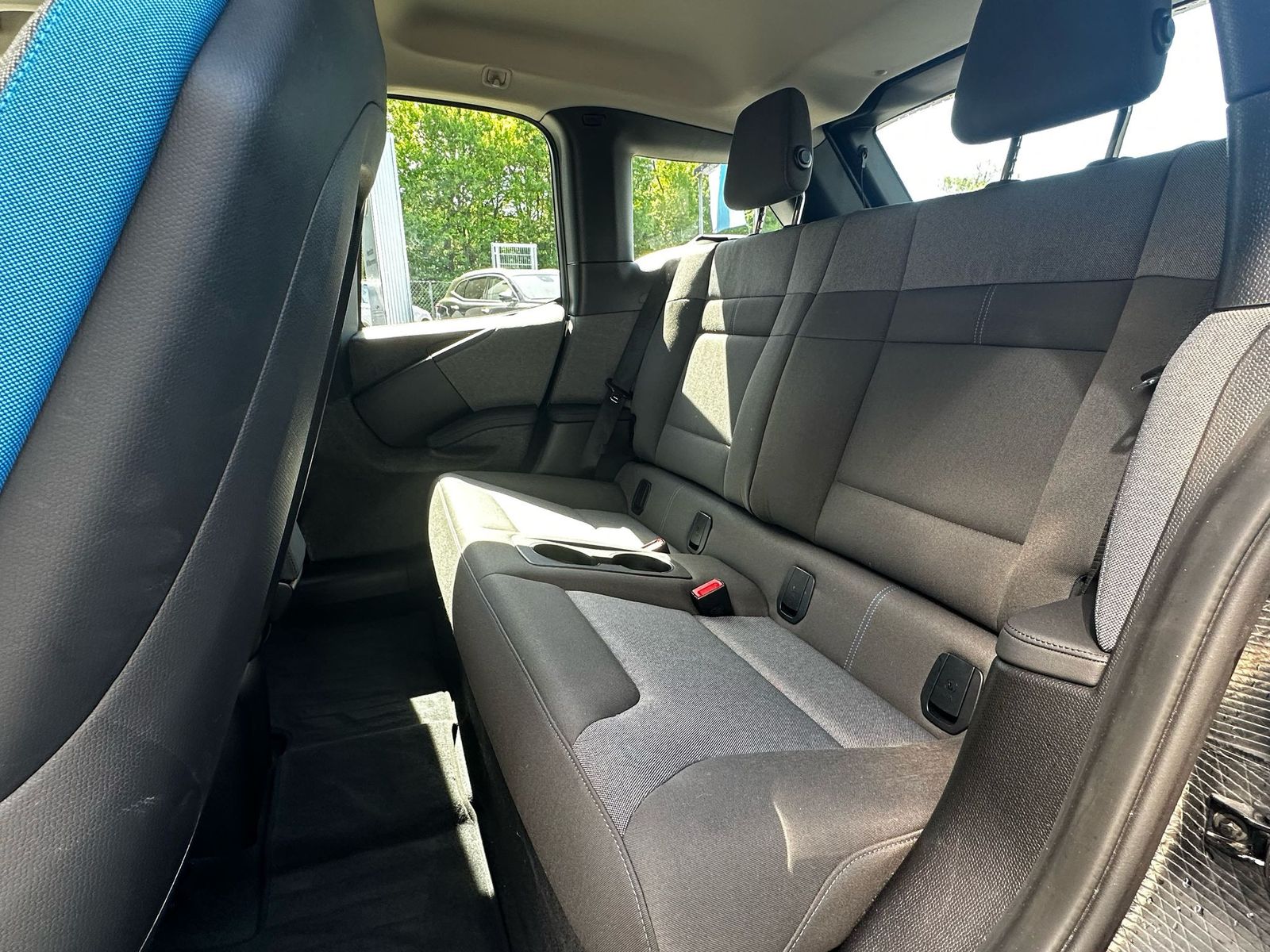 Fahrzeugabbildung BMW i3 s 120Ah PANO+NAVI+LED+SITZHZ+KAMER+TEMP+DAB+M