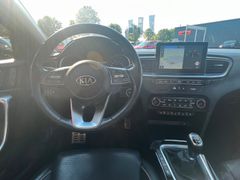 Fahrzeugabbildung Kia CEED_5 1.4T PLATINUM