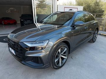 Audi Q8 - 1