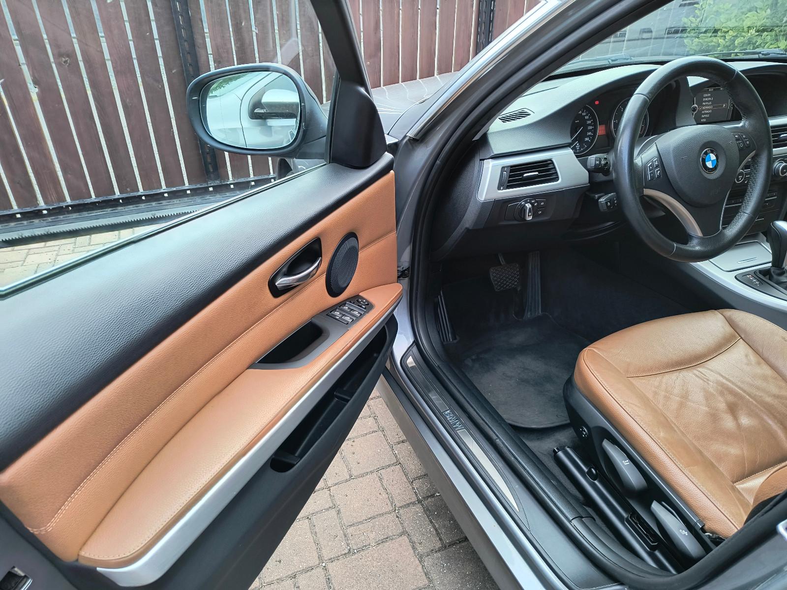 BMW 330 2010 — photo 6