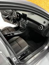 Mercedes-Benz A 180 Urban Rentnerfahrzeug  - : Limousine, Rent