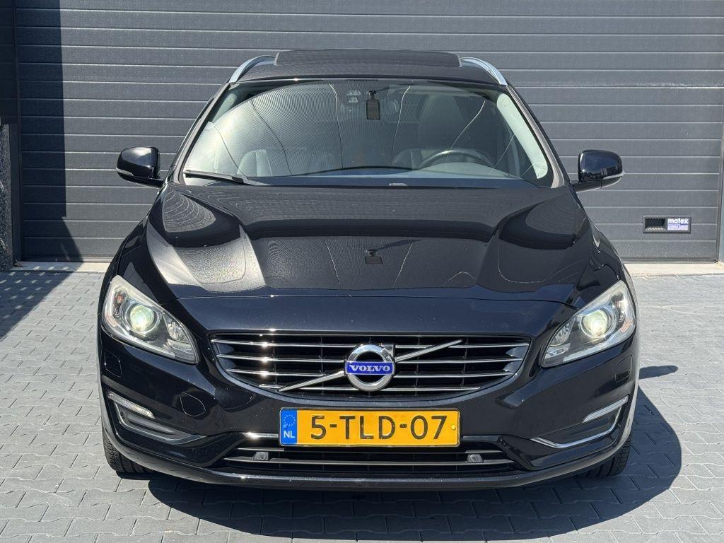 Volvo V60 2014 — фото 16