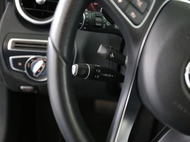 Mercedes-Benz C 250 AVANTGARDE 9G LED NAVI COMAND PANORAMA