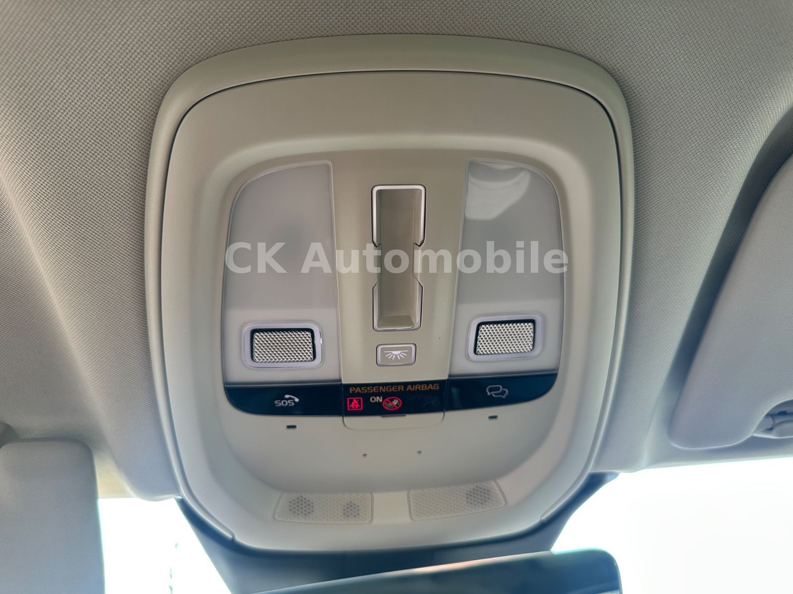 Fahrzeugabbildung Volvo XC60 T6 Plus Bright Recharge AWD/Navi/Pano/AHK
