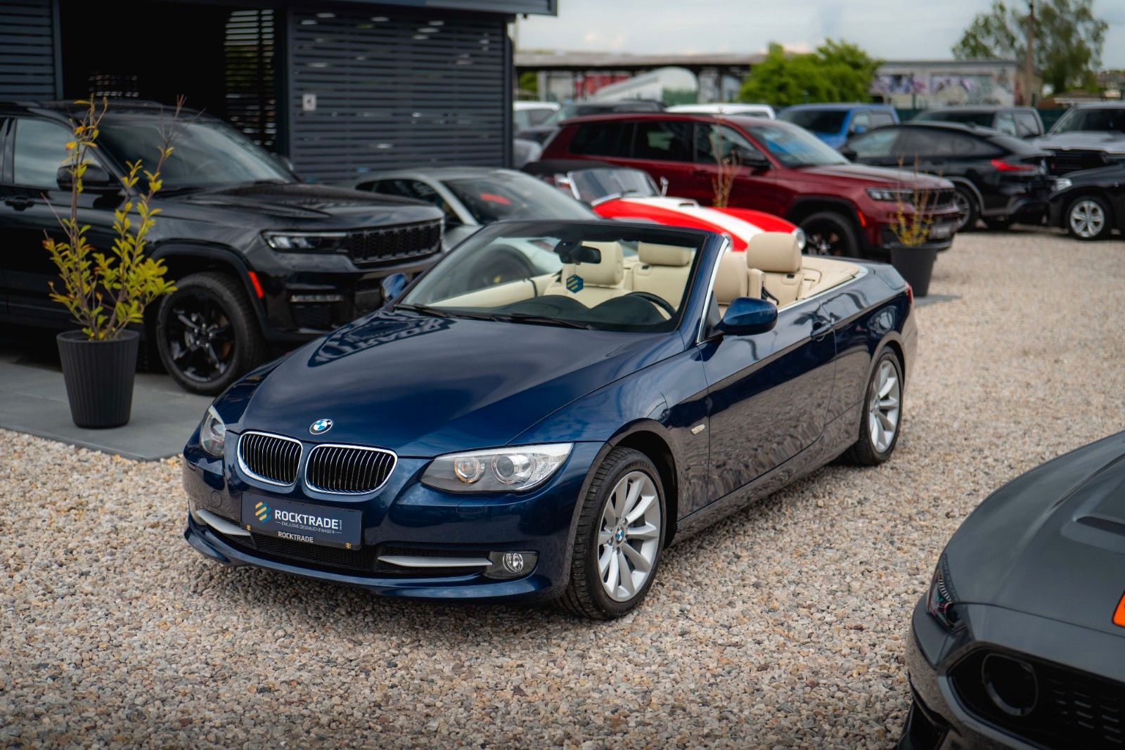Fahrzeugabbildung BMW 330d Cabrio Sport Edition *Bi-Xenon*H&K*Memory*