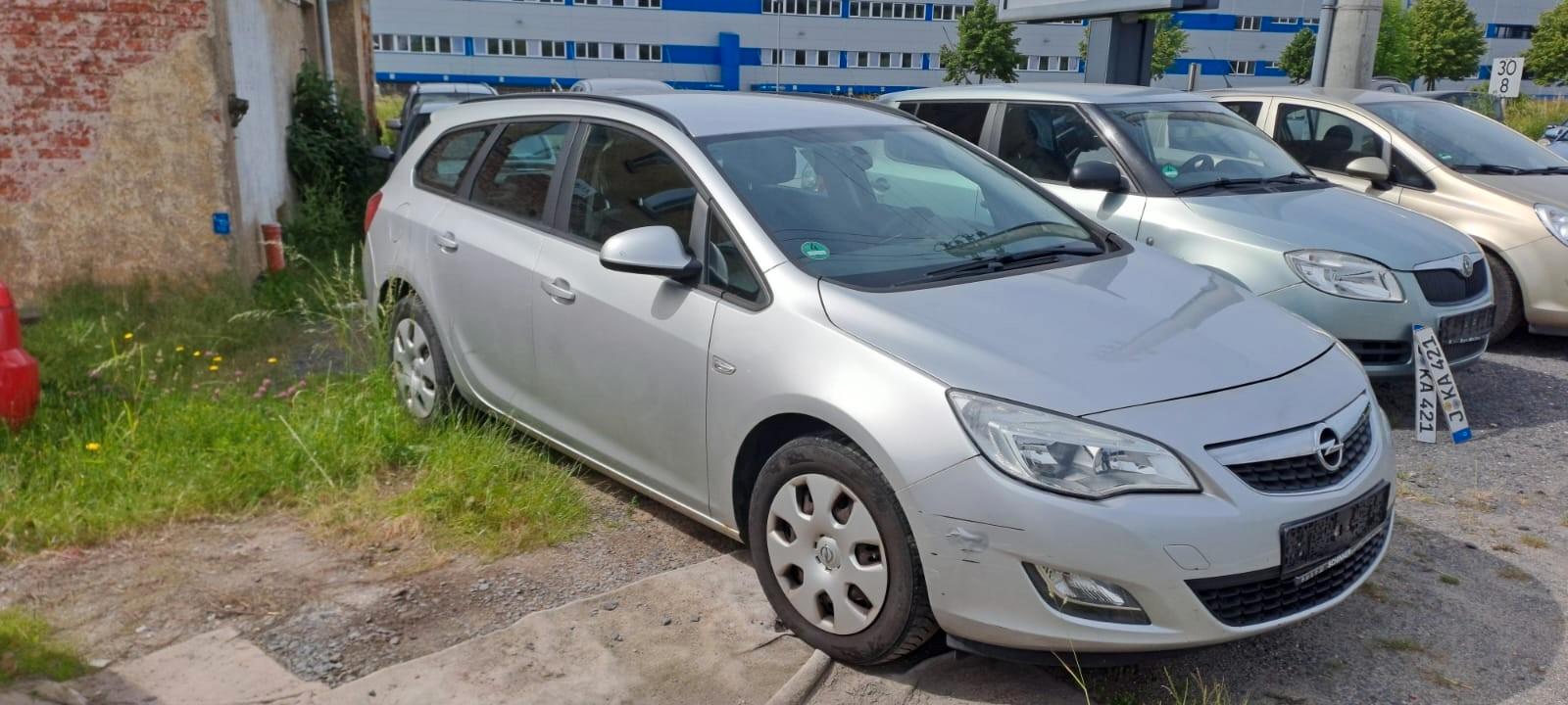 Opel Astra J. 1,7 D